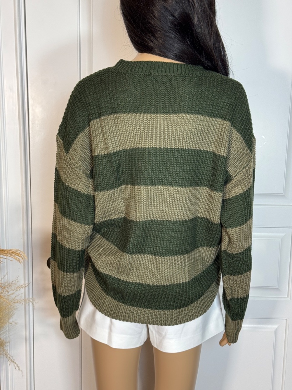 SHADES OF GREEN COLOR BLOCK KNIT SWEATER SIZE MEDIUM - NWT - Picture 5 of 13